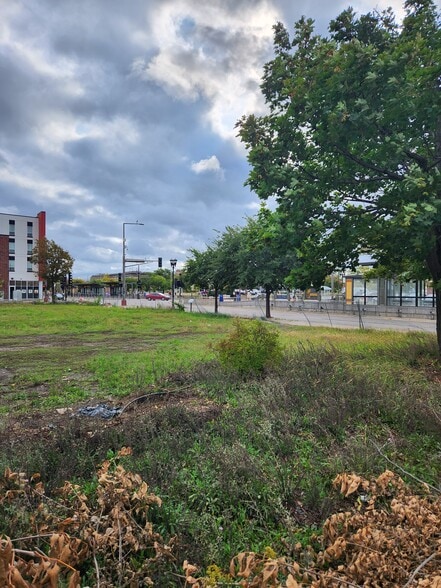 1347 University Ave W, Saint Paul, MN for sale - Building Photo - Image 2 of 6