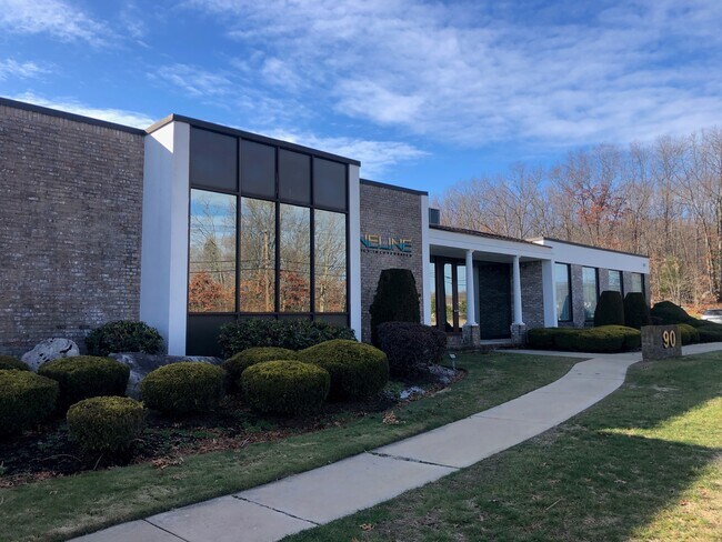 Plus de détails pour 90 Douglas Pike, Smithfield, RI - Local d'activités à louer