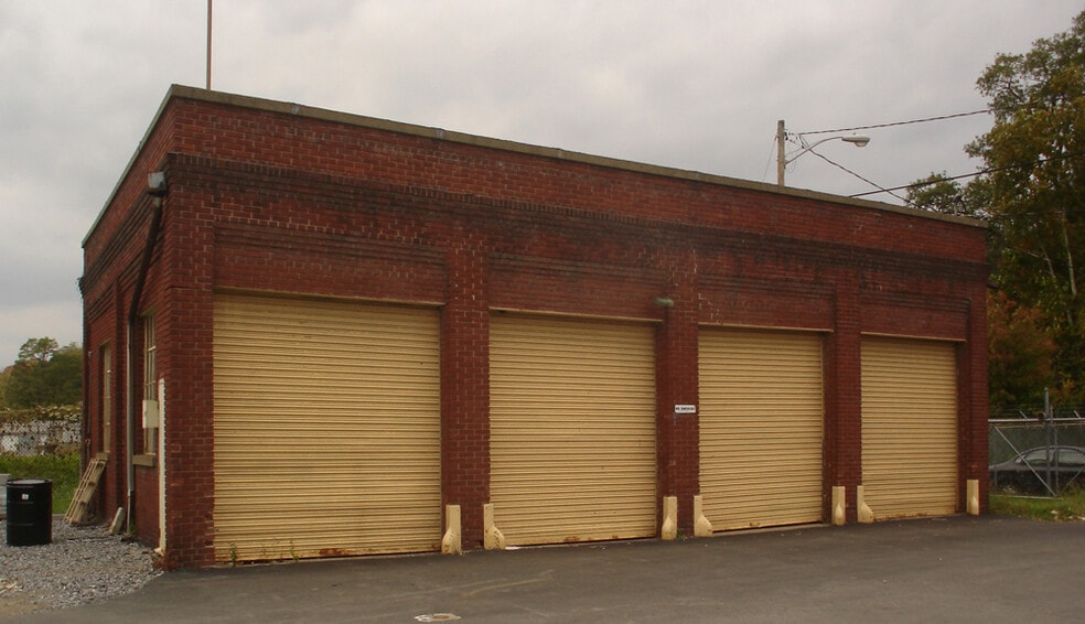 272-276 E Strand St, Kingston, NY à vendre - Photo du bâtiment - Image 2 de 2