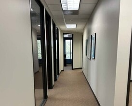 50 Sugar Creek Center Blvd, Sugar Land, TX for lease Interior Photo- Image 2 of 5