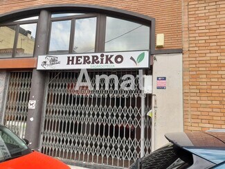 Plus de détails pour Multi-résidentiel à vendre