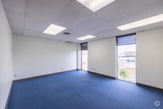 6720 Sands Point Dr, Houston, TX for lease Interior Photo- Image 2 of 4