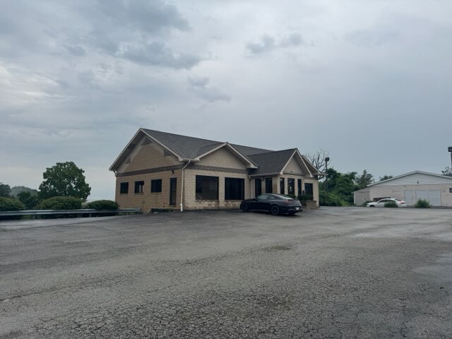 1101 Lincoln Hwy, North Versailles, PA à louer - Photo du bâtiment - Image 2 de 22