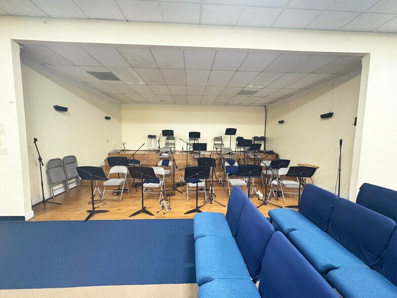 610 E Florence Ave, Los Angeles, CA à vendre - Photo du bâtiment - Image 3 de 12