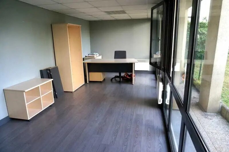 Office in Courbevoie for lease - Interior Photo - Image 2 of 5