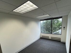 1200 Jorie Blvd, Oak Brook, IL à louer Photo intérieure- Image 2 de 14
