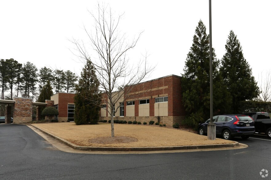 900 Sanders Rd, Cumming, GA for lease - Building Photo - Image 2 of 6