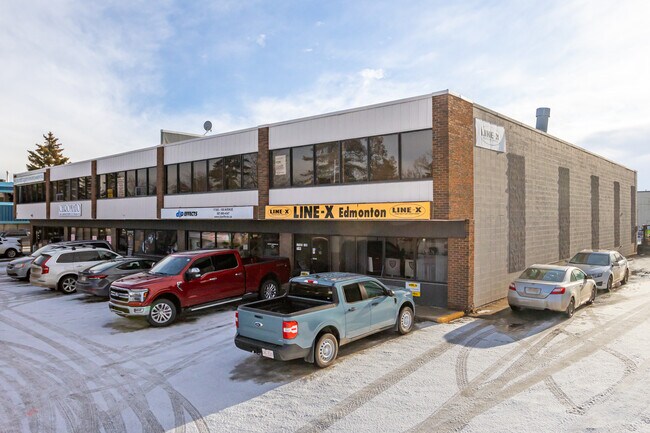 Plus de détails pour 17387-17395 108th Ave NW, Edmonton, AB - Local d'activités à louer