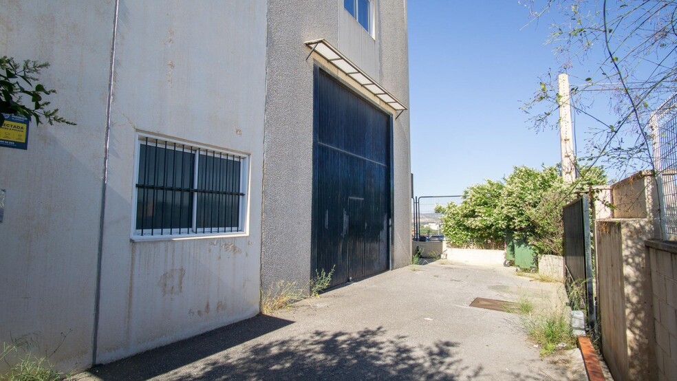 Industrial in Petrer for sale - Building Photo - Image 1 of 17