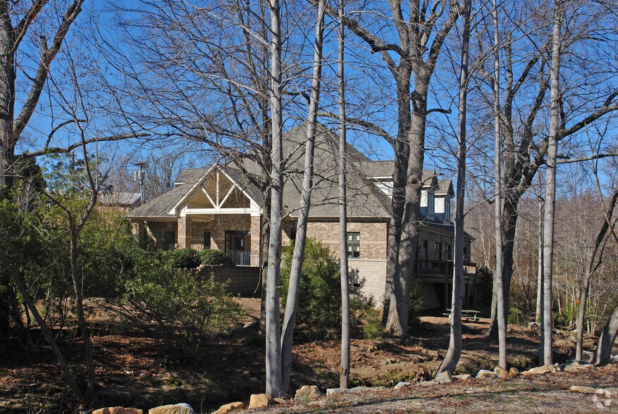 20 Creekview Ct, Greenville, SC à louer - Photo du bâtiment - Image 2 de 11