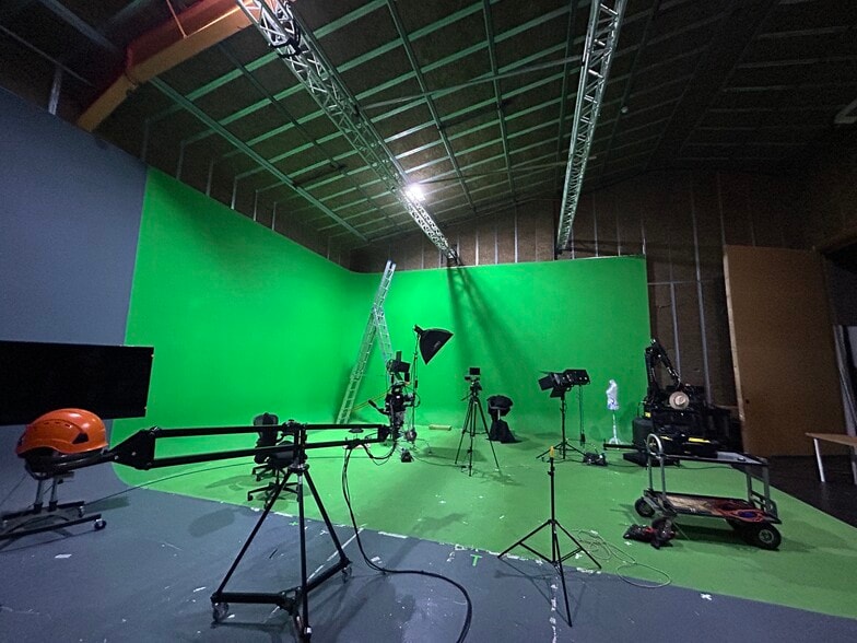 Whitby Rd, Bristol for lease - Building Photo - Image 3 of 14