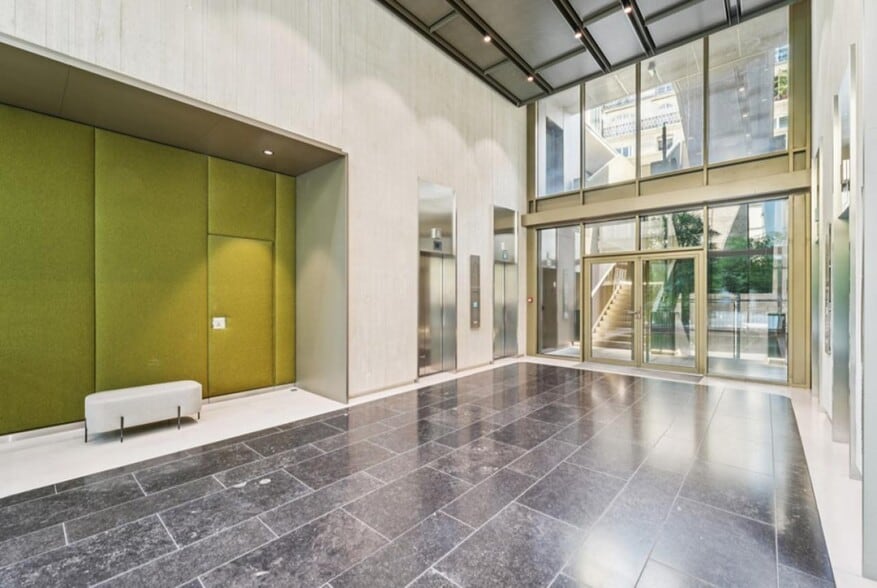 168 Avenue Charles De Gaulle, Neuilly-sur-Seine for lease - Building Photo - Image 2 of 9