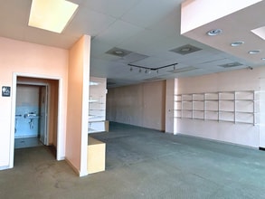 8452-8456 Gulf Fwy, Houston, TX for lease Interior Photo- Image 2 of 6