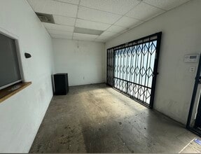 8416 Lankershim Blvd, Sun Valley, CA for lease Building Photo- Image 1 of 3