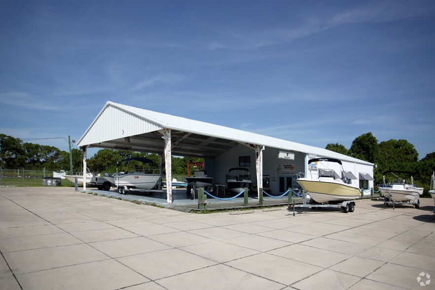 3060 Placida Rd, Englewood, FL for sale - Building Photo - Image 2 of 5