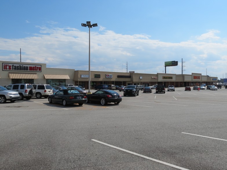 6664-6884 Garners Ferry Rd, Columbia, SC for lease - Building Photo - Image 2 of 2