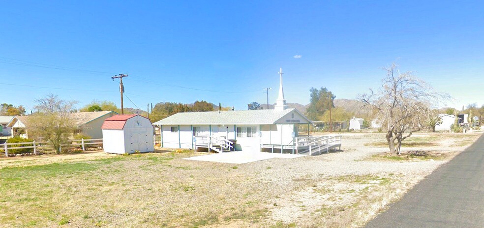 26970 S Congress Way, Congress, AZ à vendre - Photo du bâtiment - Image 2 de 3