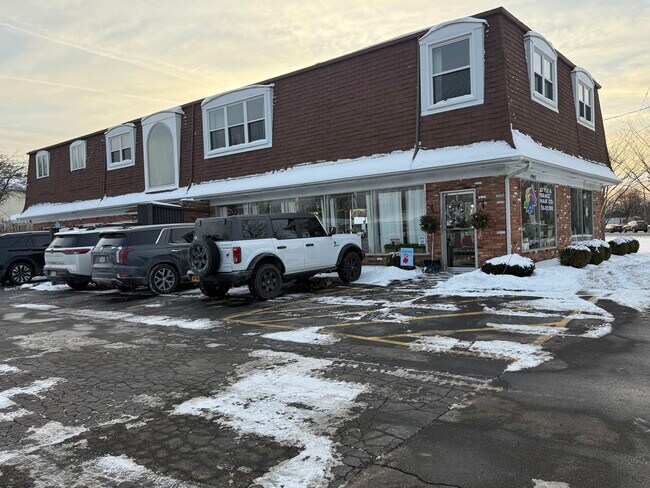 More details for 4945 Southwestern Blvd, Hamburg, NY - Retail for Sale