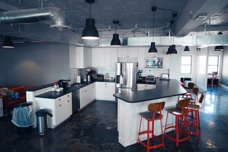 607 Shelby St, Detroit, MI à louer Photo intérieure- Image 2 de 6