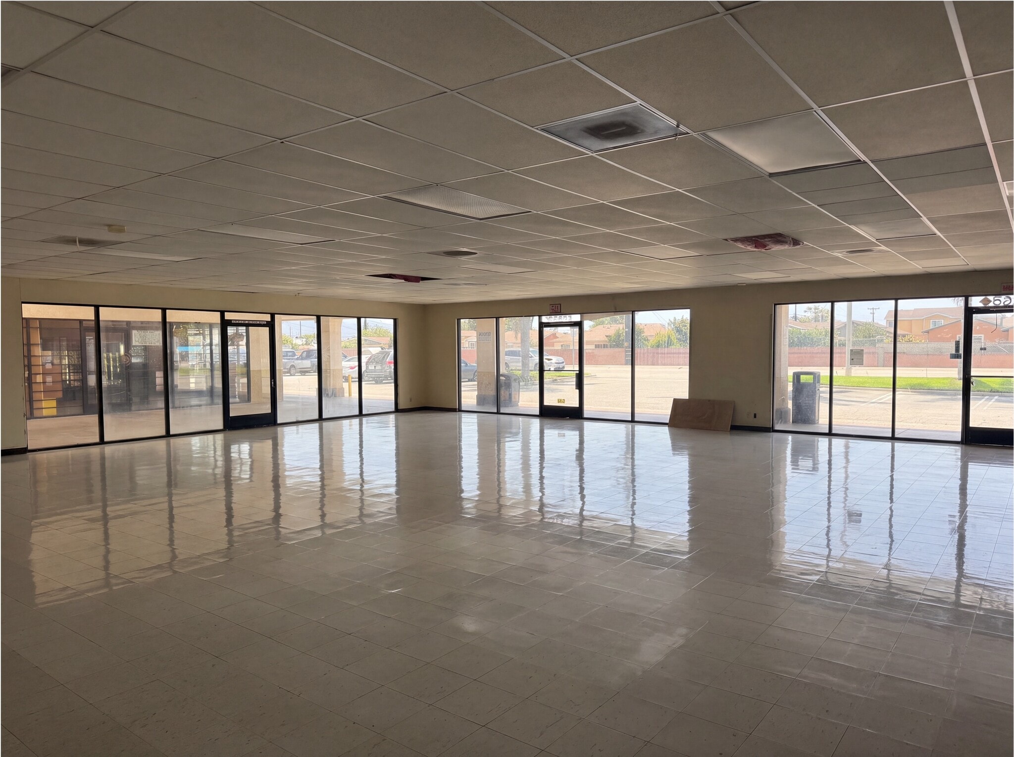 2151-2195 E Channel Islands B, Oxnard, CA for lease Interior Photo- Image 1 of 3