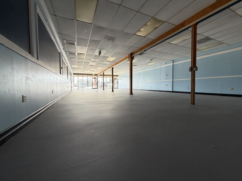 400 Patton Ave, Monroe, NC for lease - Building Photo - Image 3 of 6