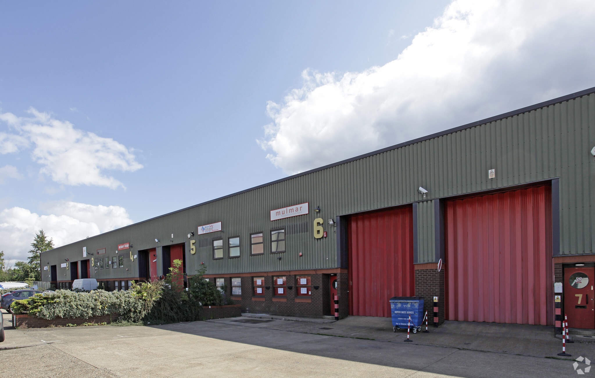 Elstree Rd, Elstree for lease Primary Photo- Image 1 of 10