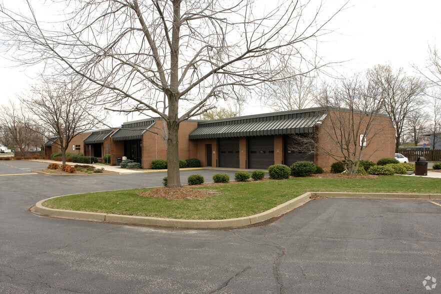 1918 Hikes Ln, Louisville, KY à vendre - Photo principale - Image 1 de 4