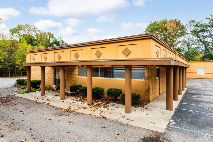 25820 Orchard Lake Rd, Farmington Hills, MI for sale - Primary Photo - Image 1 of 1