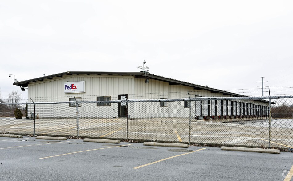 2335 Saint Johns Rd, Lima, OH à louer - Photo du bâtiment - Image 1 de 4
