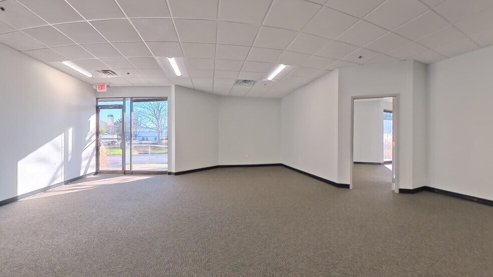 2260 Northwest Pky, Marietta, GA à louer - Vidéo sur l’inscription commerciale - Image 2 de 16