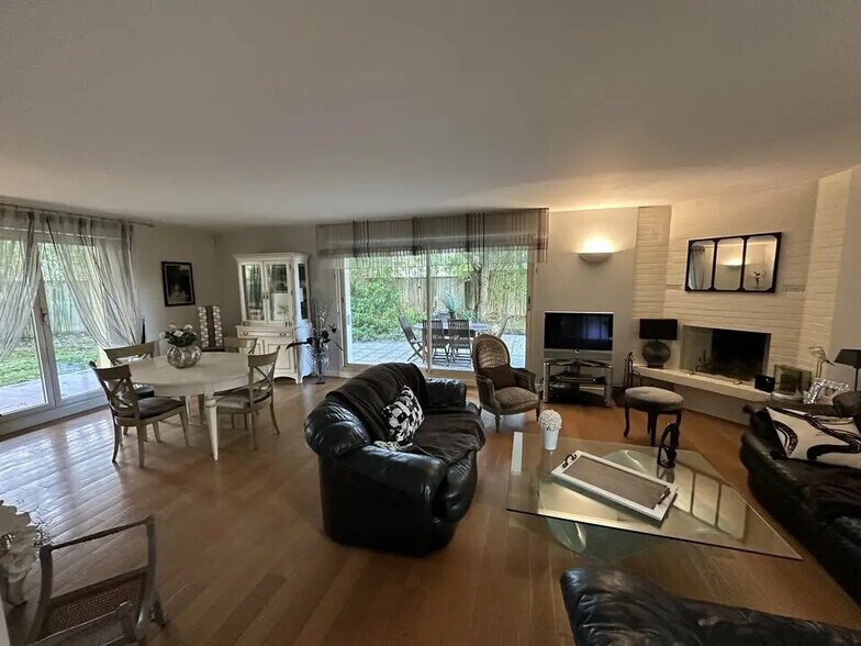 Bureau dans Saint-Maur-des-Fossés à vendre - Photo du bâtiment - Image 2 de 7