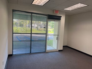 501 - 599 Sawgrass Corporate Parkway, Sunrise, FL for lease Interior Photo- Image 1 of 14