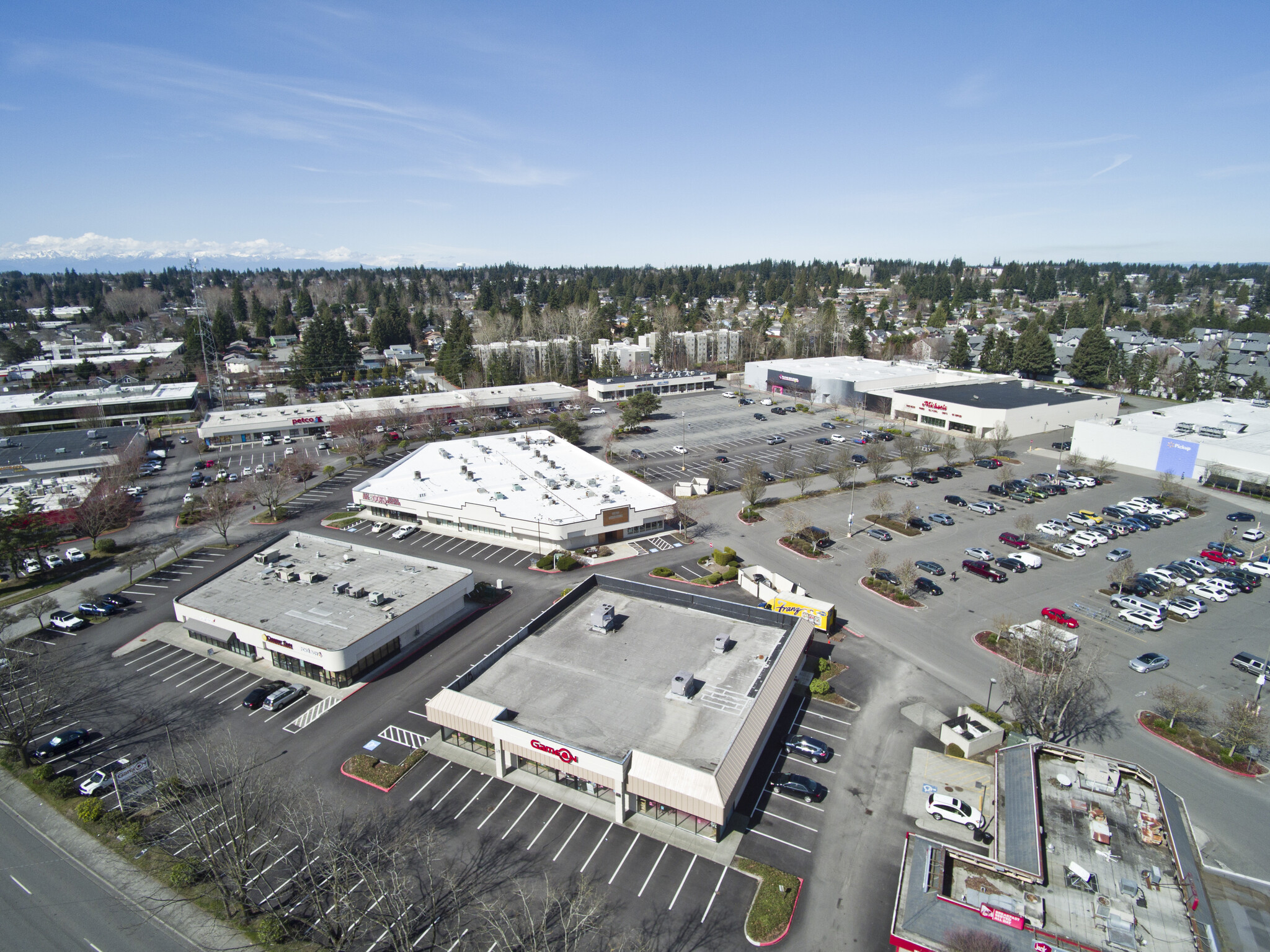 1201-1605 SE Everett Mall Way, Everett, WA à vendre Photo du b timent- Image 1 de 12