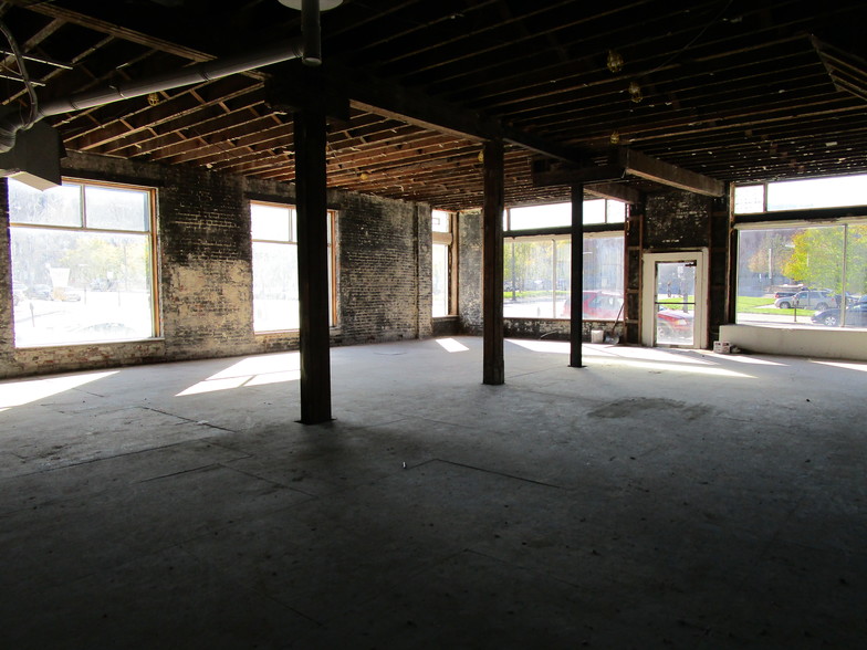 613 S 16th St, Omaha, NE for lease - Interior Photo - Image 2 of 2