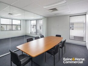 67 Depot St, Banyo for lease Interior Photo- Image 1 of 6