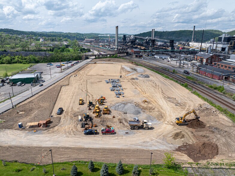 206 State St, Clairton, PA à louer - Photo du bâtiment - Image 3 de 24