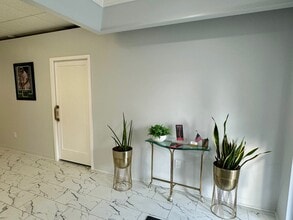 2404 Seacrest Blvd, Boynton Beach, FL à louer Photo intérieure- Image 2 de 7