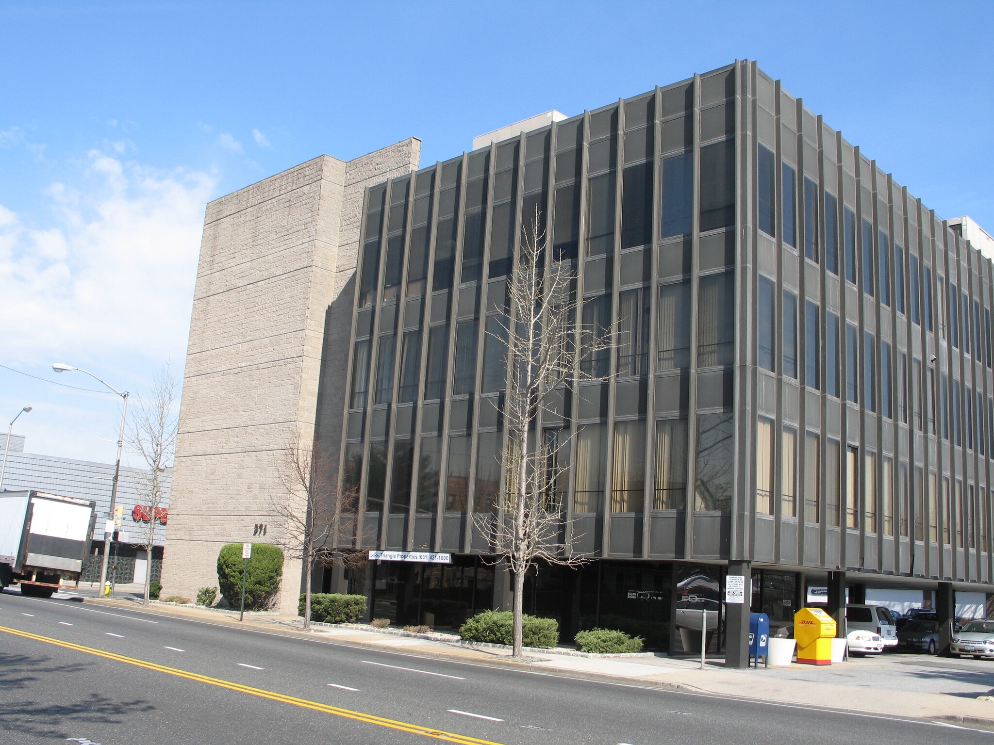 371 Merrick Rd, Rockville Centre, NY for lease Primary Photo- Image 1 of 15