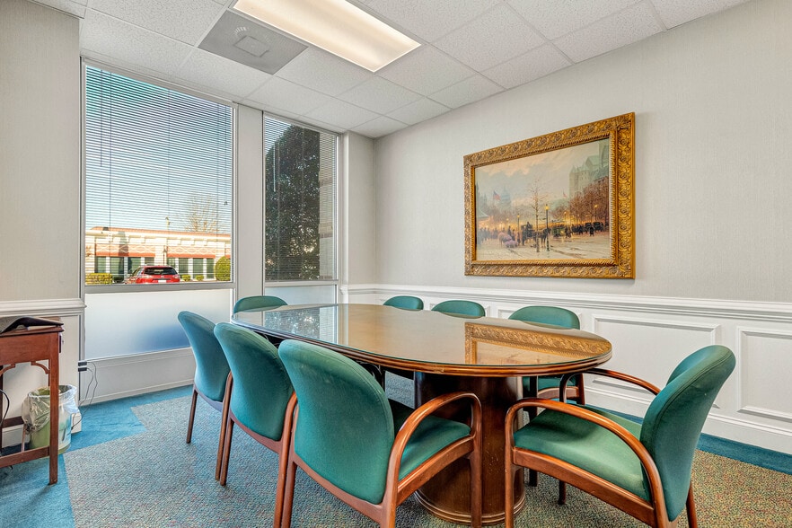 5368-5380 Twin Hickory Rd, Glen Allen, VA for sale - Building Photo - Image 2 of 41