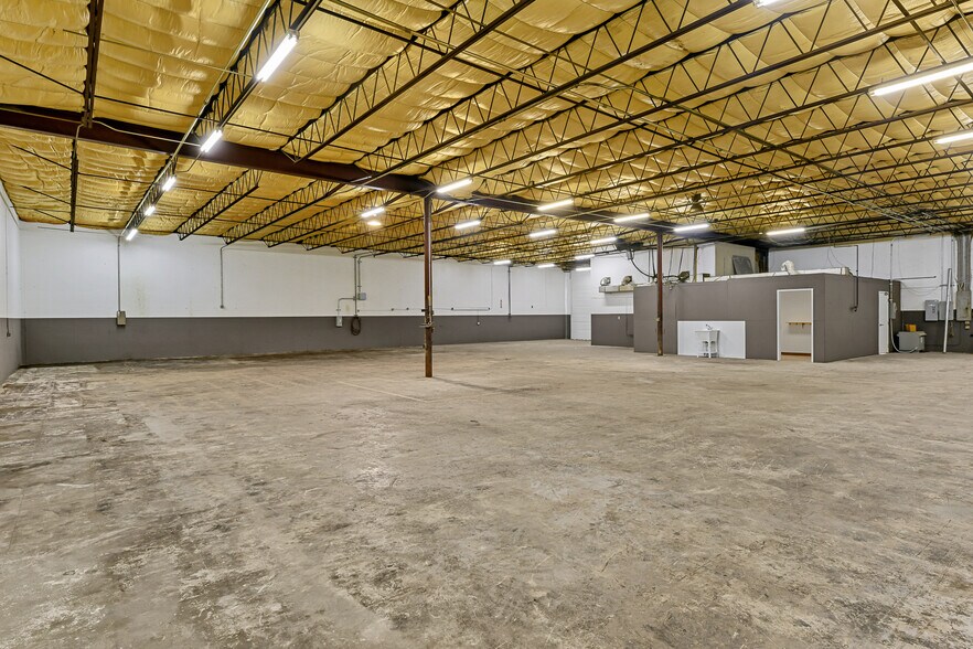 1053 Grubb St, San Antonio, TX à vendre - Photo intérieure - Image 2 de 4