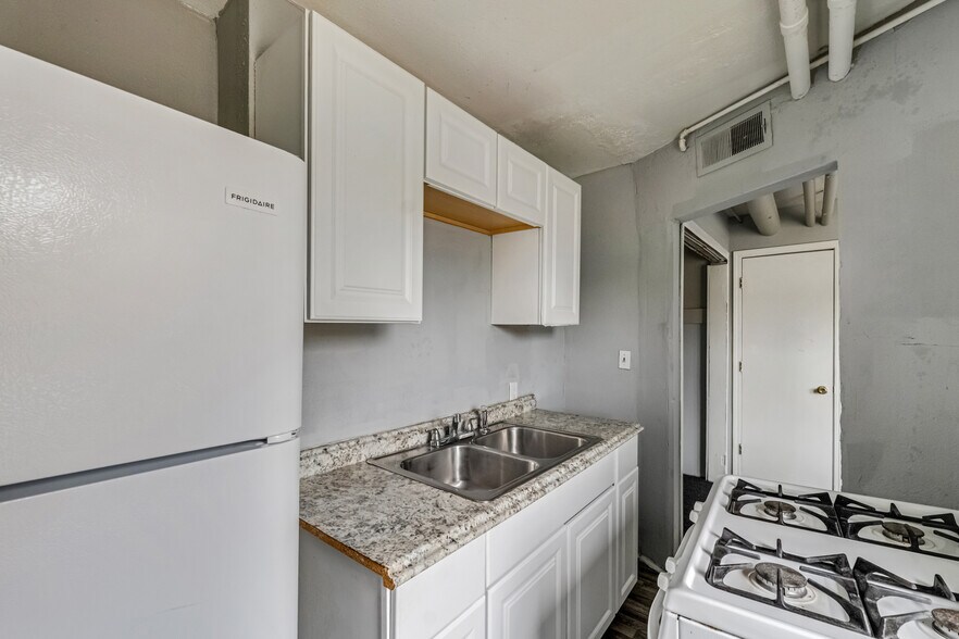 2214 W Hopkins St, Milwaukee, WI à vendre - Photo intérieure - Image 3 de 11