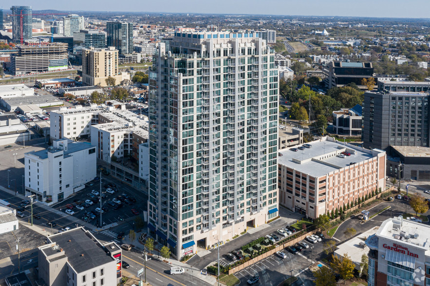 111 17th Ave S, Nashville, TN à vendre - Photo principale - Image 1 de 1