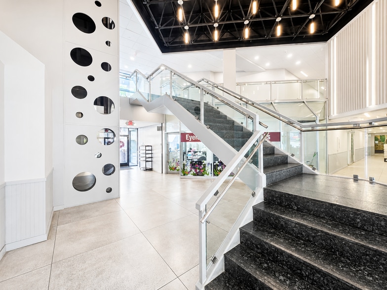 2024 Center Ave, Fort Lee, NJ for lease - Building Photo - Image 3 of 7