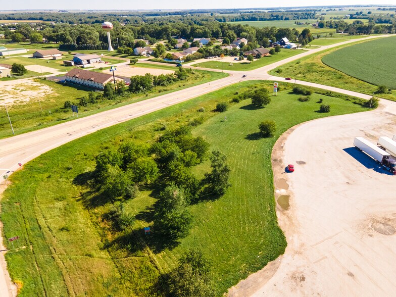 Hemlock, Leroy, IL à louer - Photo du bâtiment - Image 3 de 8