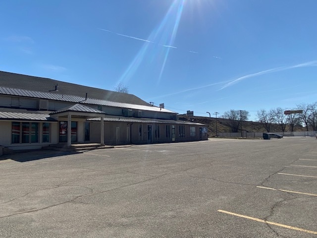 5798 S 1900 W, Roy, UT for sale - Building Photo - Image 3 of 5