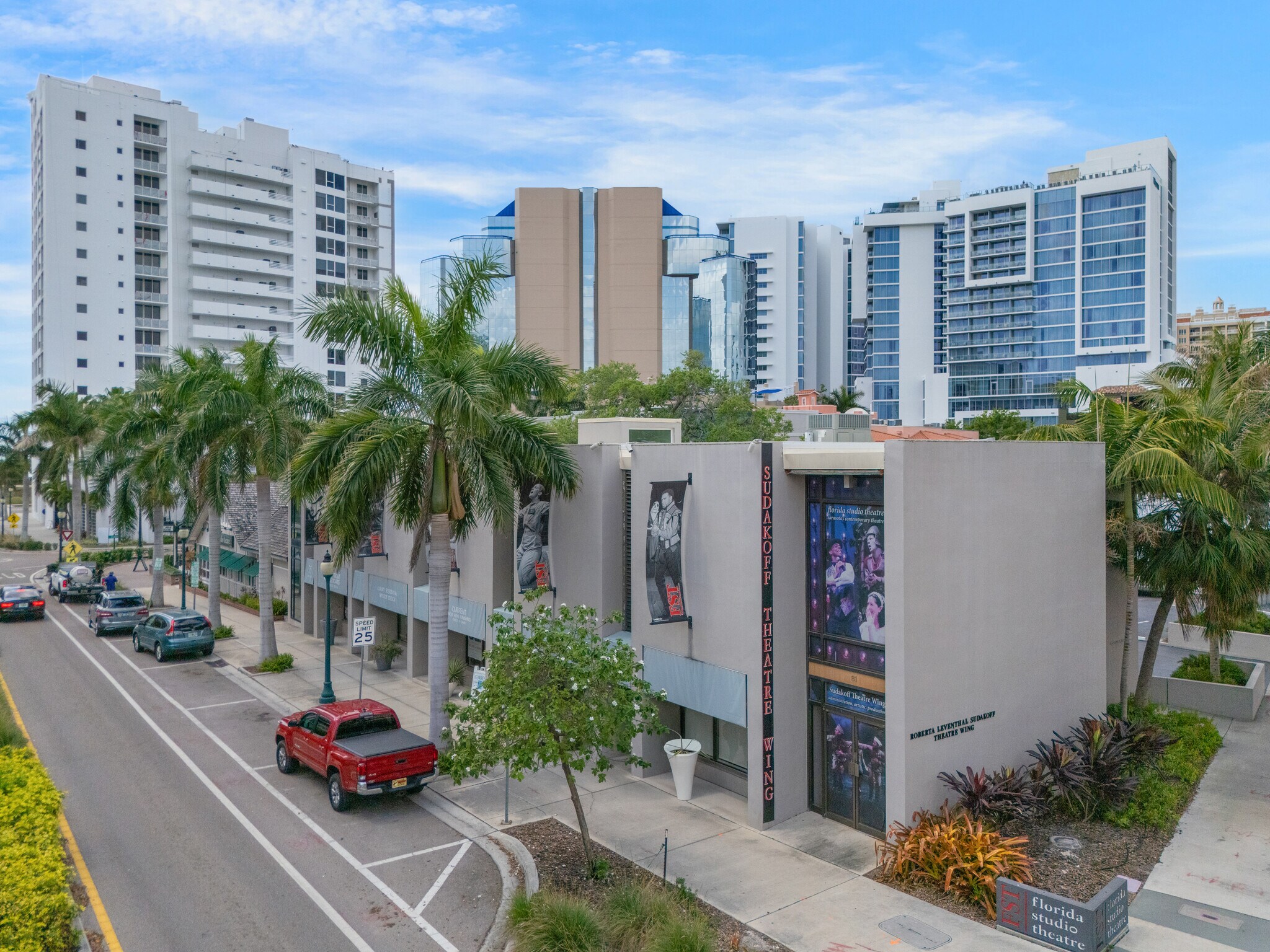 85 Cocoanut Ave, Sarasota, FL à louer Photo principale- Image 1 de 13