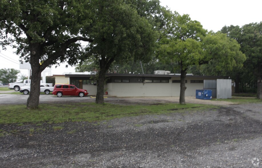 7600 Baker Blvd, Fort Worth, TX for lease - Building Photo - Image 2 of 16