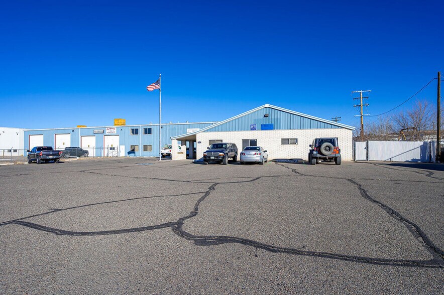 2872 I 70 Business Loop, Grand Junction, CO à vendre - Photo du bâtiment - Image 2 de 39
