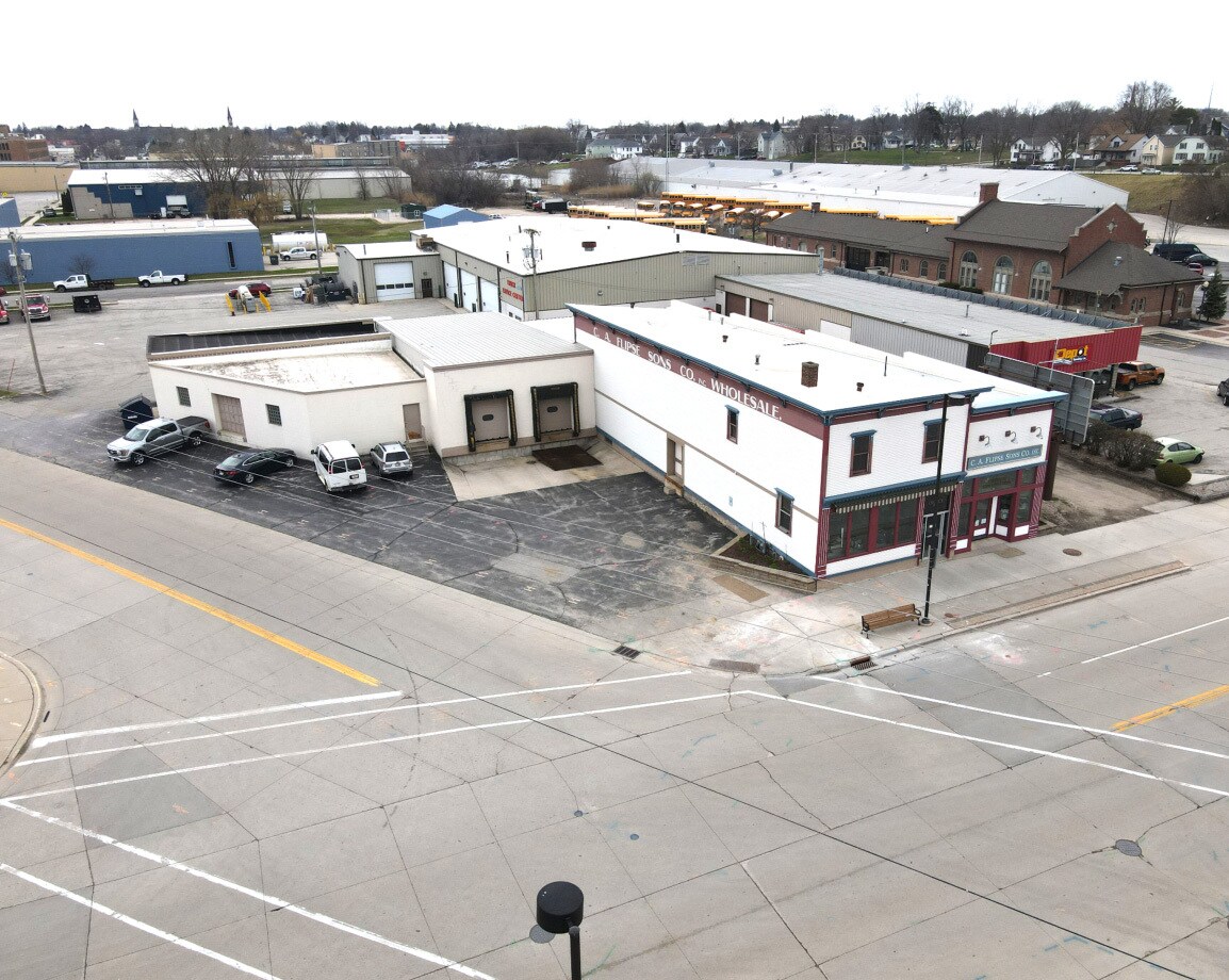 1119 Pennsylvania Ave, Sheboygan, WI à vendre Photo du bâtiment- Image 1 de 17