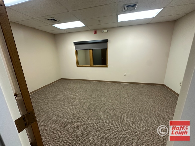 87 N Canton Rd, Akron, OH à louer - Photo du bâtiment - Image 3 de 6